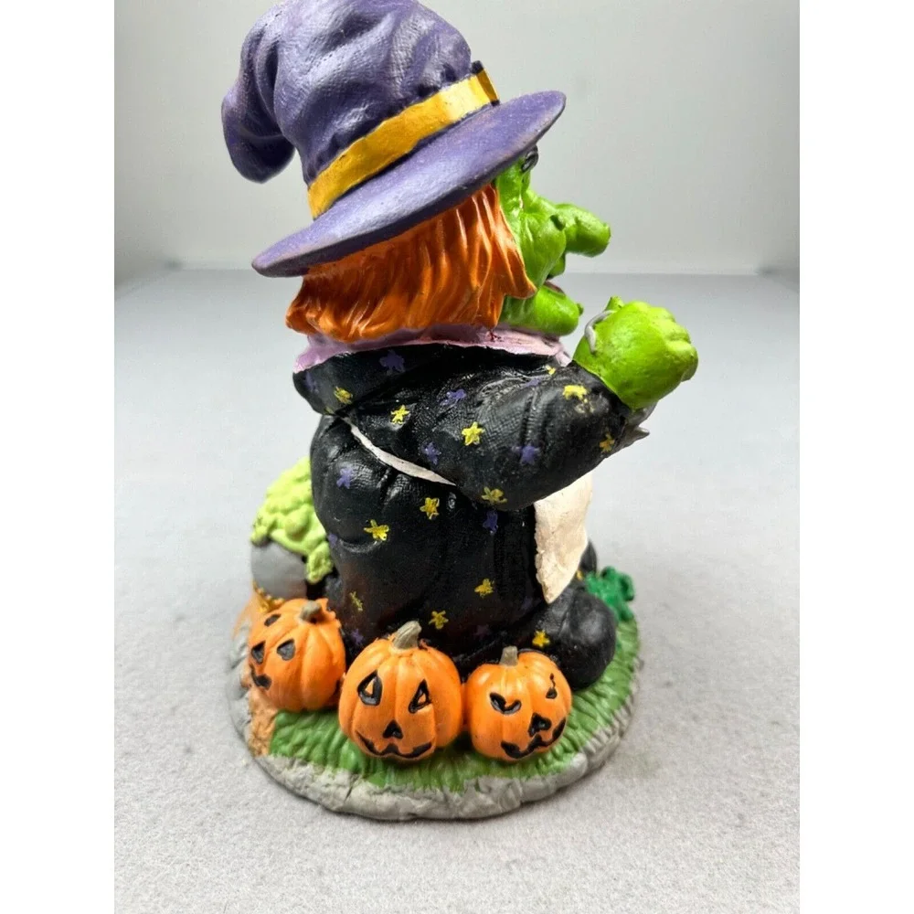 Halloween Rubber Witch 9 Inch Battery Operated Animated Sing and Dance‎